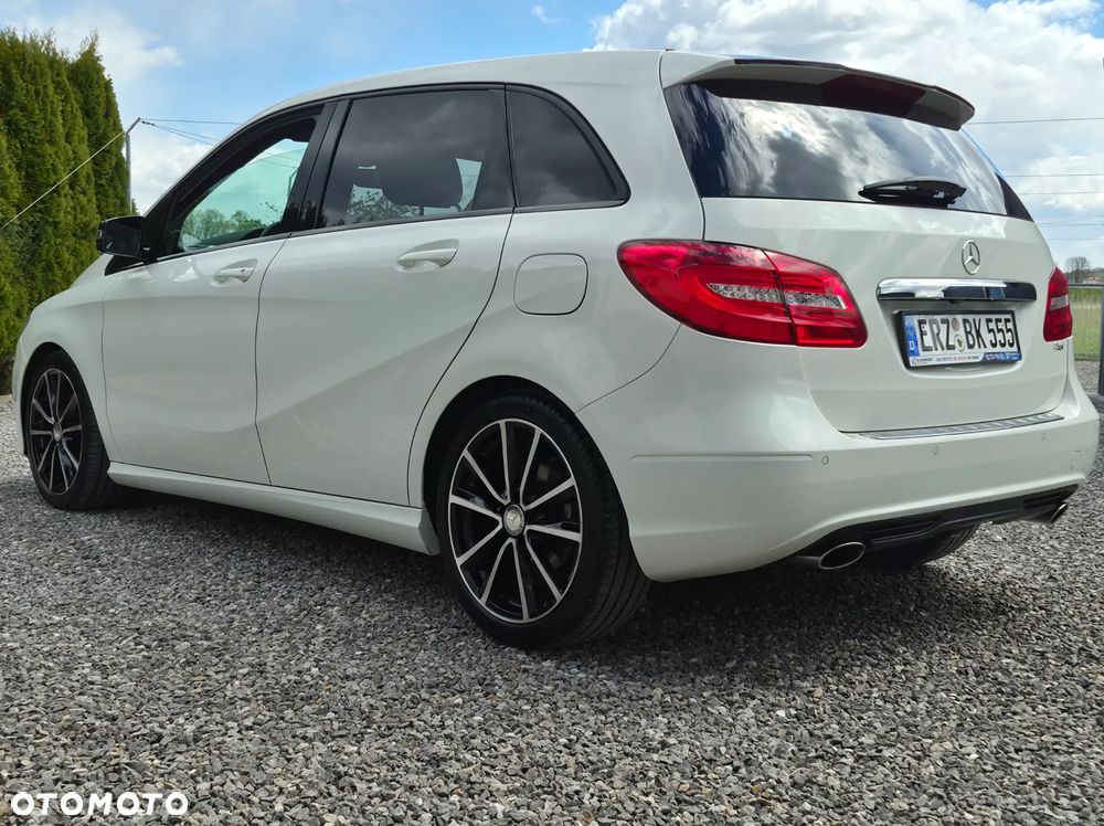 Mercedes-Benz Klasa B 180 BlueEFFICIENCY Edition Style - 3