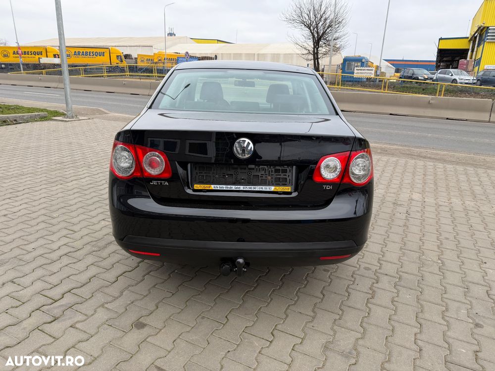 Volkswagen Jetta 1.9 TDI DPF United - 17