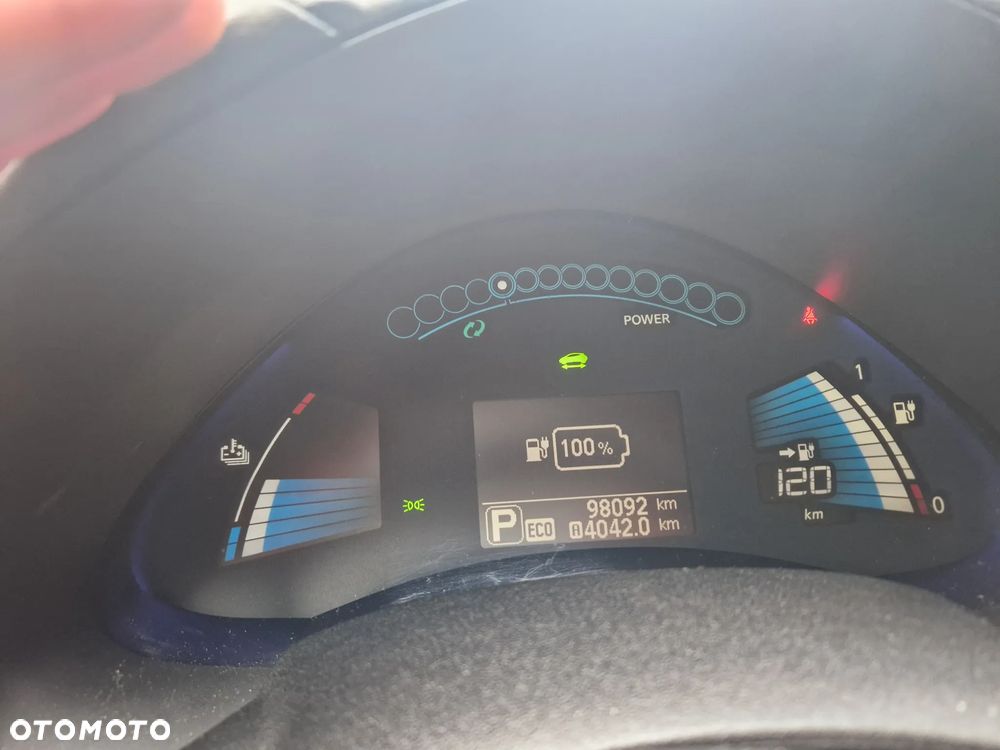 Nissan Leaf 24kWh Acenta - 12