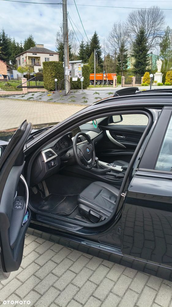 BMW Seria 3 320d xDrive Advantage - 11