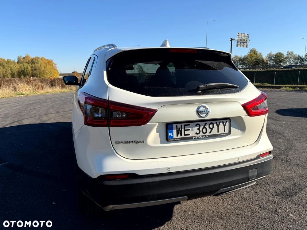 Nissan Qashqai 1.3 DIG-T N-Connecta DCT - 8