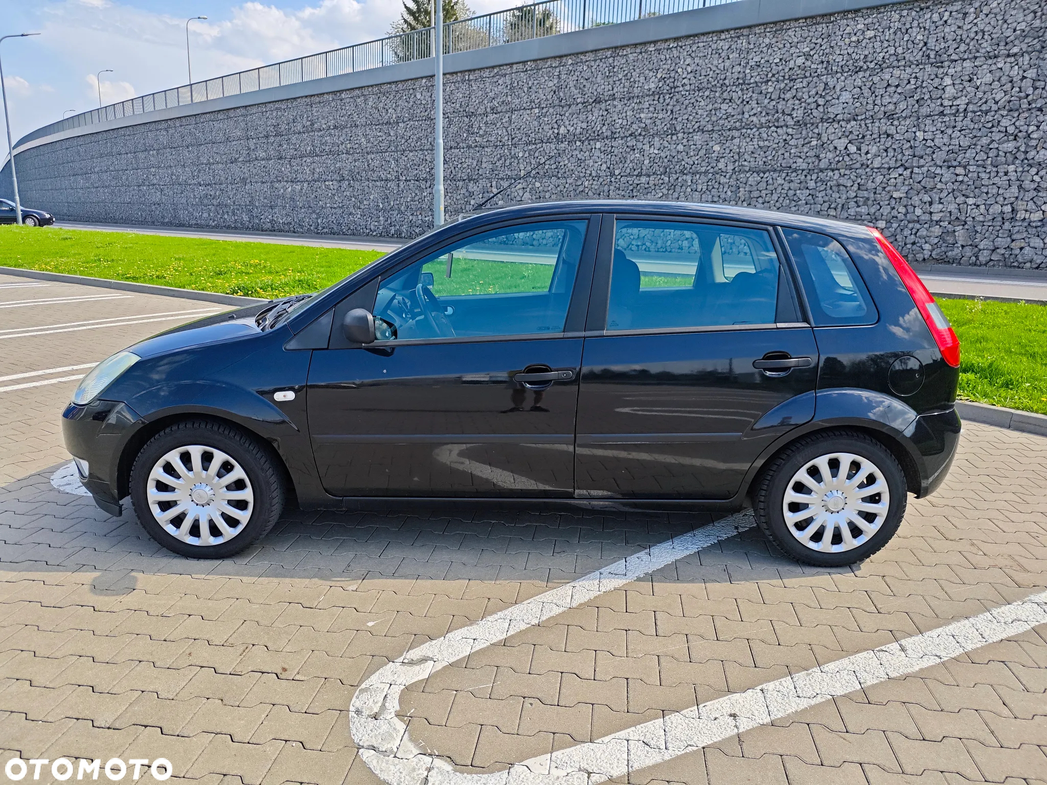 Ford Fiesta 1.4 Trend - 4