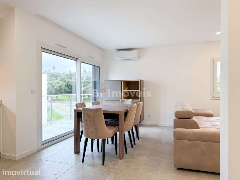 Apartamento T2 Novo c/ Elevador, Garagem e Varanda - Constância - Grande imagem: 2/48
