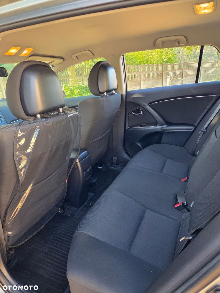 Toyota Avensis 2.0 D-4D Sol - 13