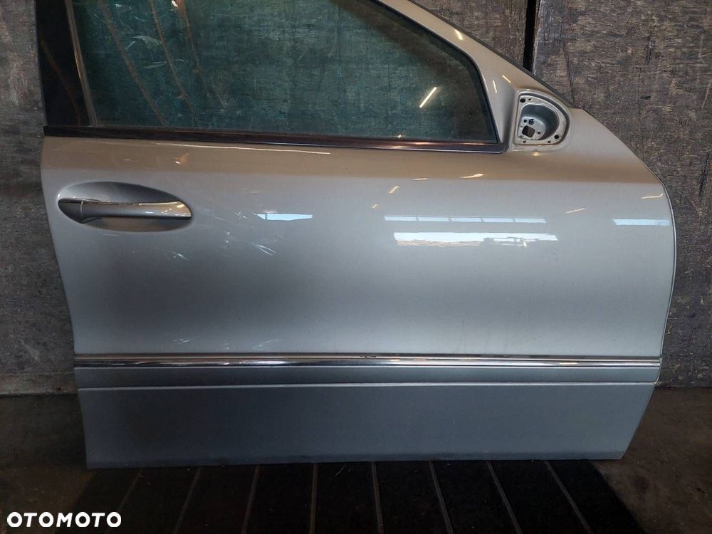 DRZWI KOMPLETNE PRAWY PRZÓD MERCEDES-BENZ W211 E KLASA - 2