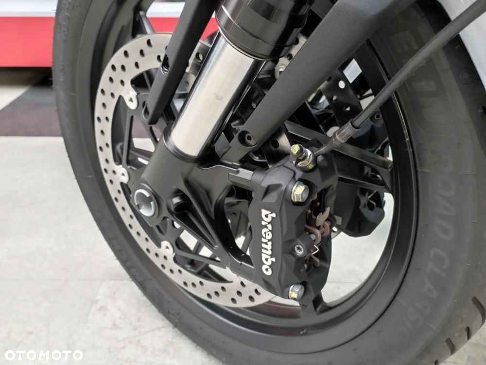 Moto Guzzi V7 - 21