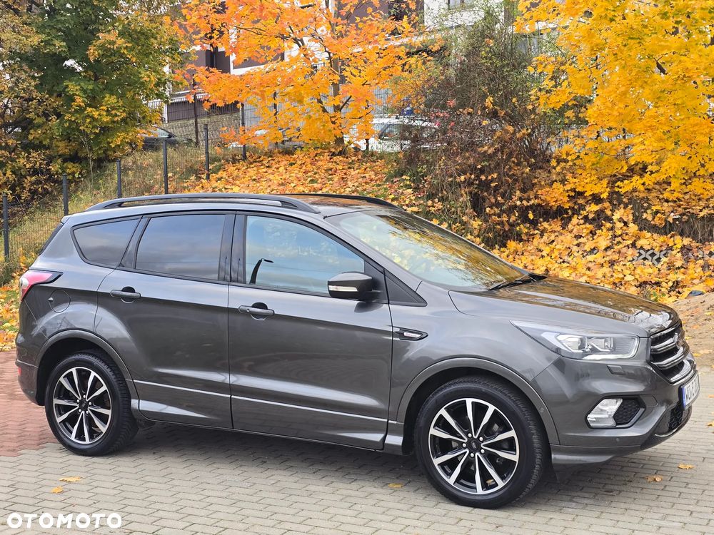 Ford Kuga 1.5 EcoBoost 2x4 ST-Line - 38