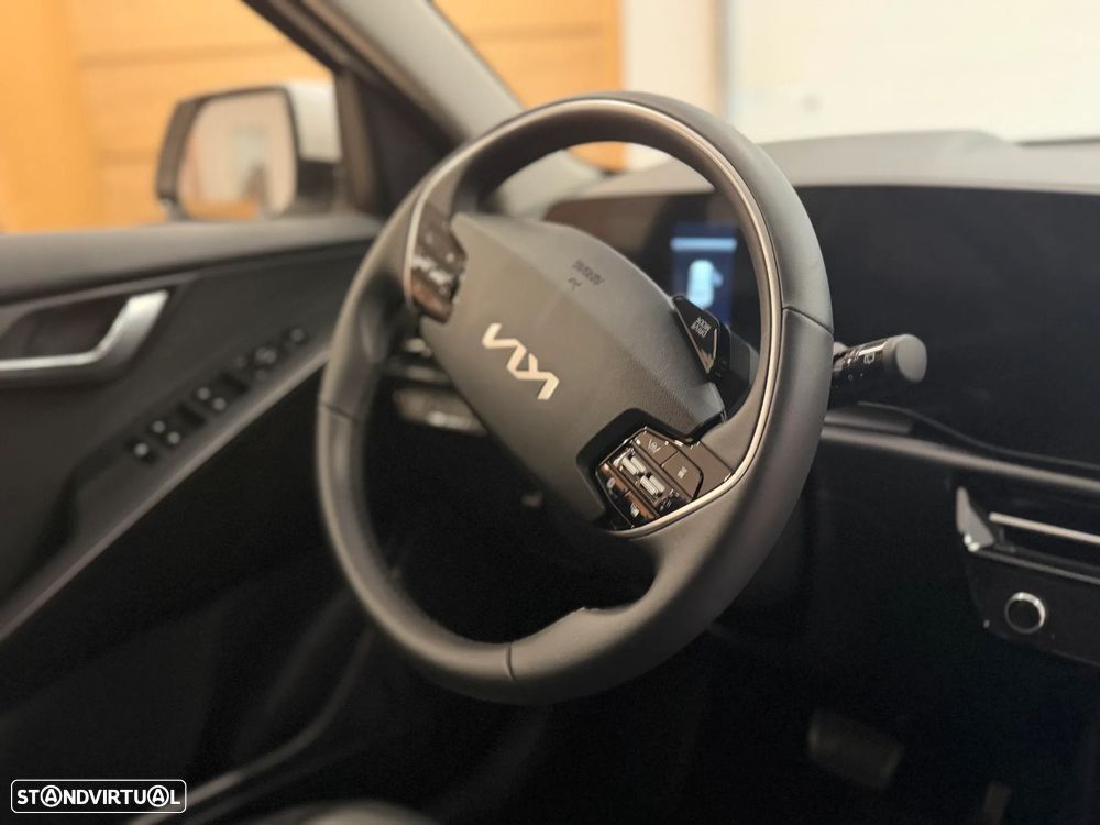 Kia Niro 1.6 GDi HEV Tech - 33