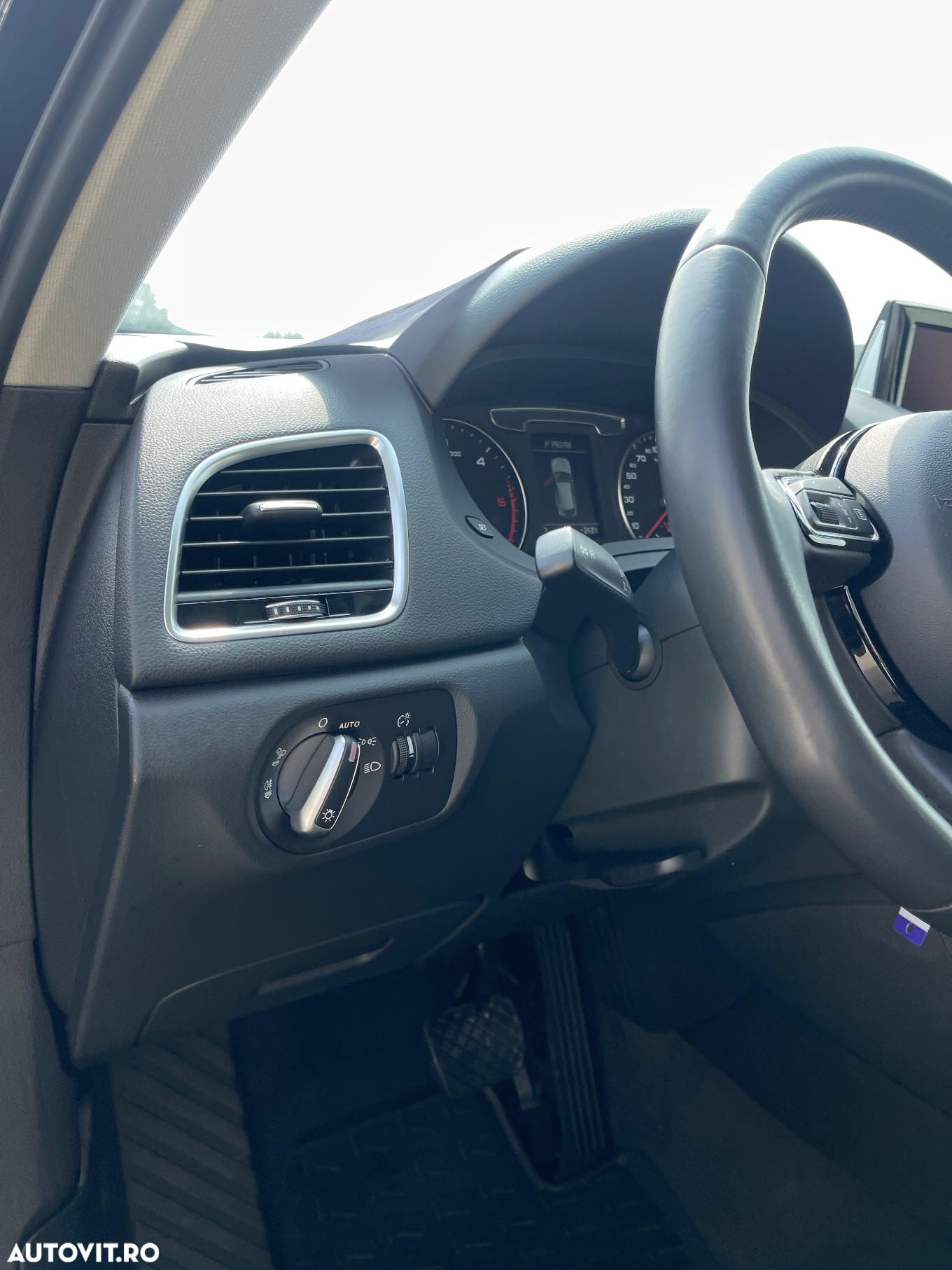 Audi Q3 2.0 35 TDI S tronic - 30