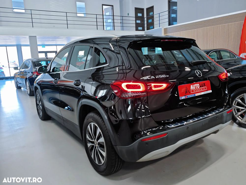 Mercedes-Benz GLA 250 e 8G-DCT - 5