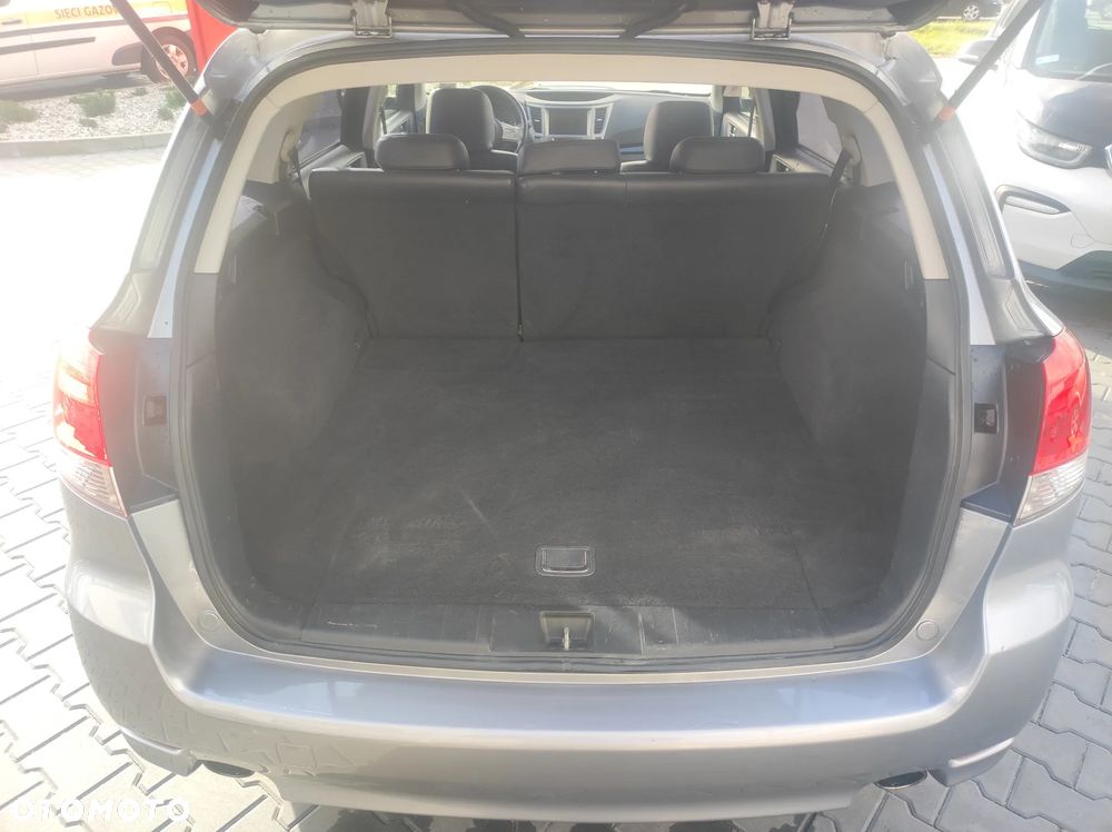 Subaru Legacy 2.5i GT - 13