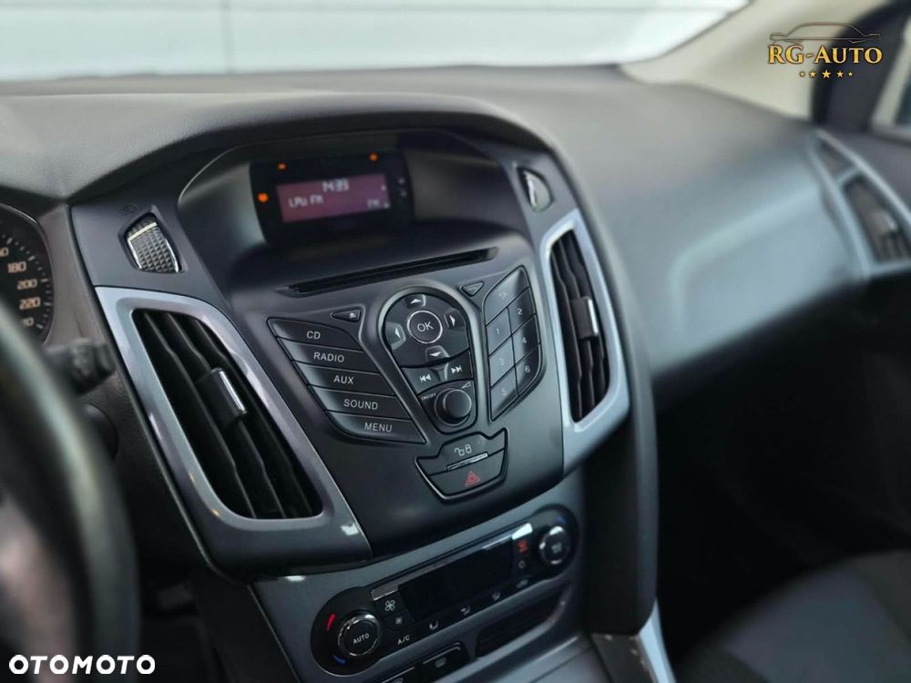 Ford Focus - 25