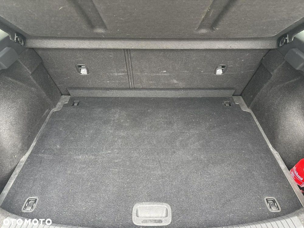 Hyundai i30 1.5 DPI Classic + - 15