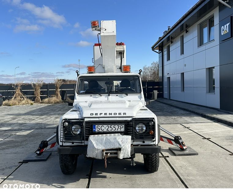 Land Rover Defender - 5