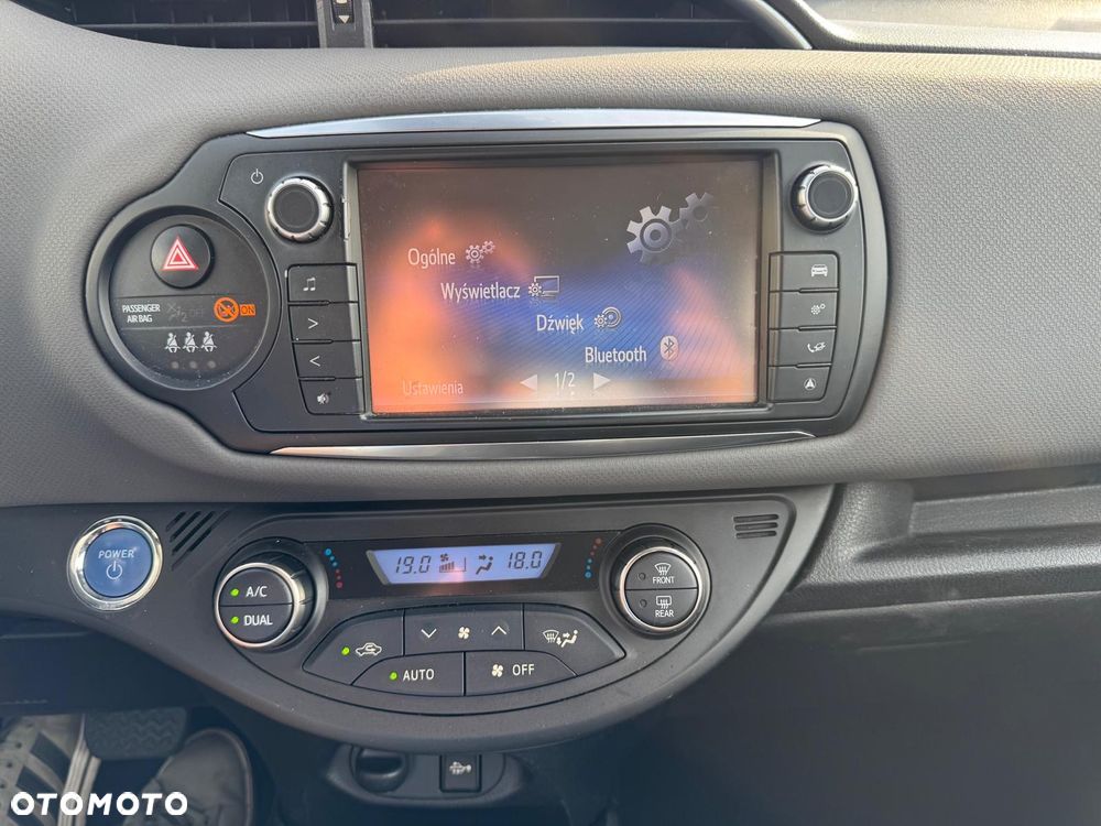 Toyota Yaris 1.5 VVT-i Style - 25