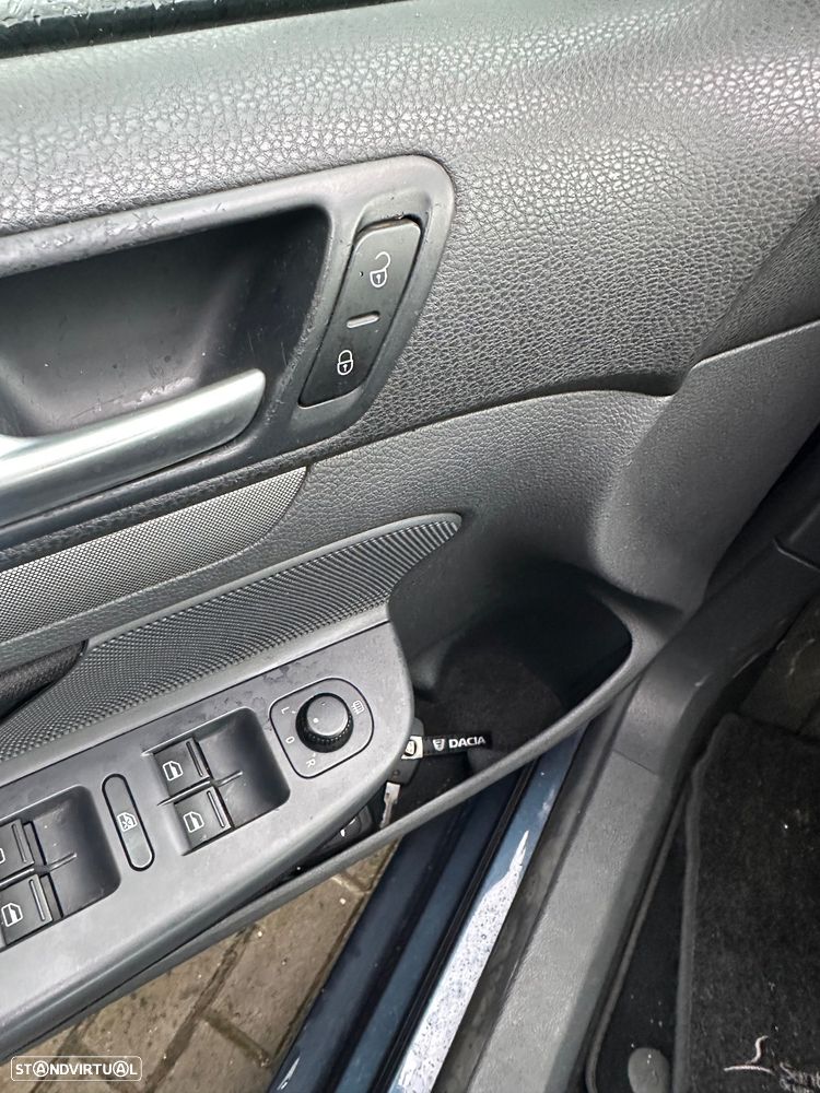 VW Golf Variant 2.0 TDi Confortline DSG - 19