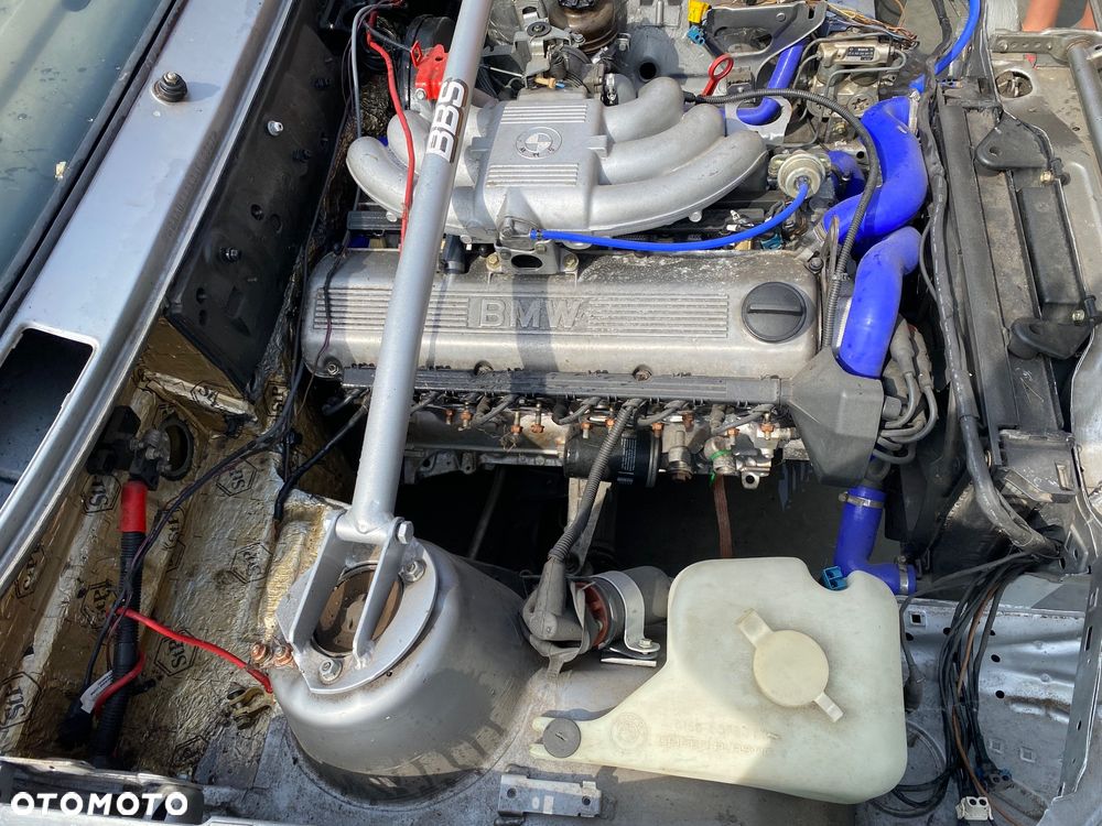 BMW Seria 3 325i - 6