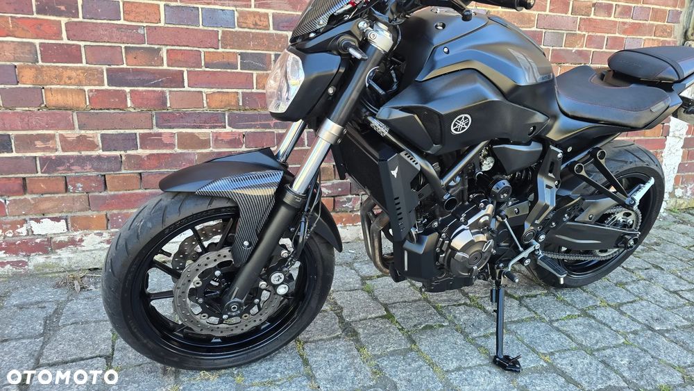 Yamaha MT - 6