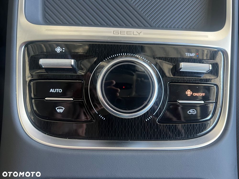 Geely Starray EM-i 1.5 PHEV Pro - 27