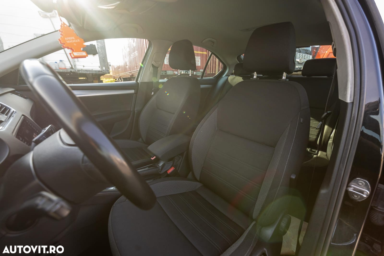 Skoda Octavia 1.6 TDI DSG Ambition - 14