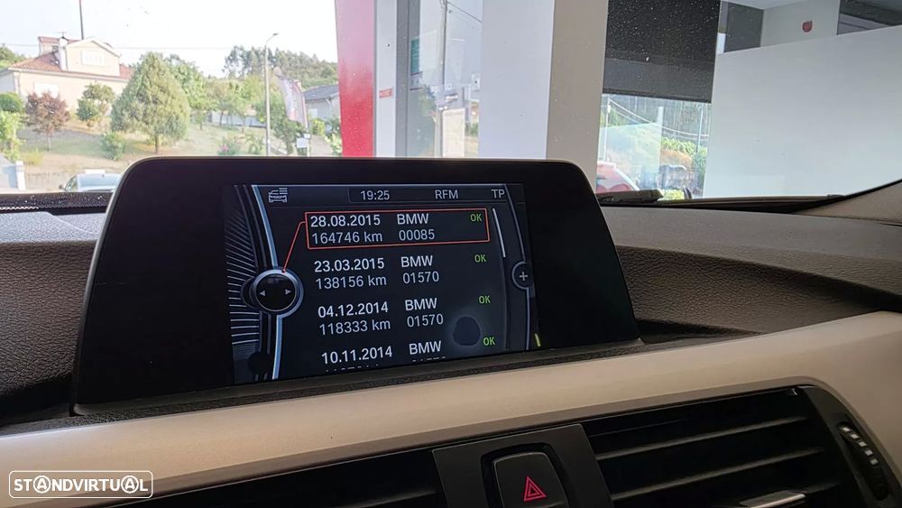 BMW 318 d Touring Aut. Sport Line - 50