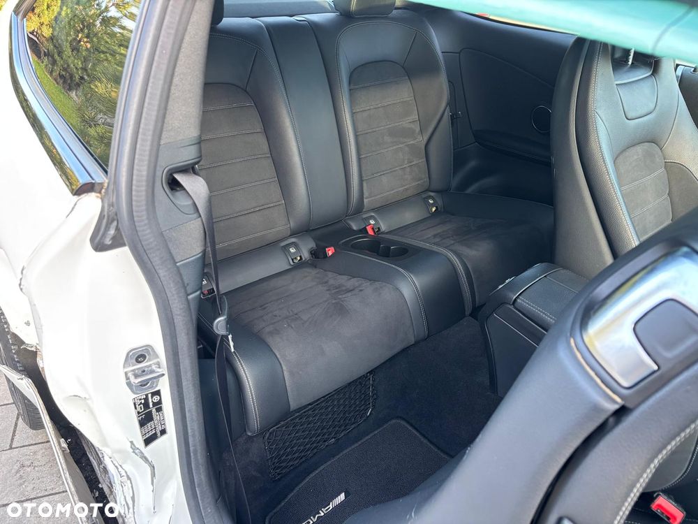 Mercedes-Benz Klasa C 300 9G-TRONIC AMG Line Plus - 28