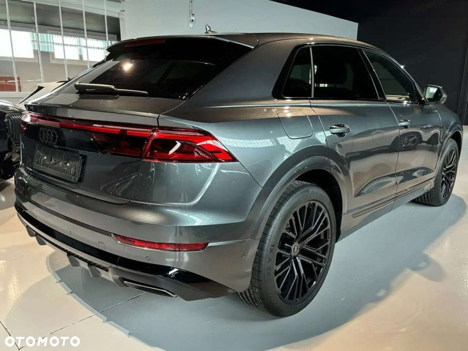 Audi Q8 - 2