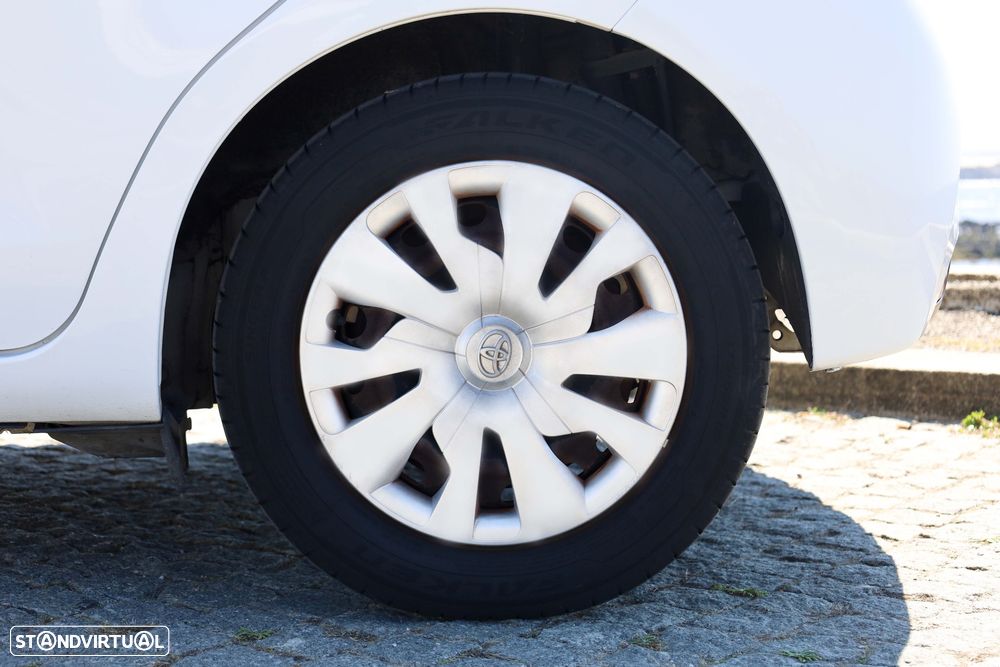 Toyota Yaris 1.5 HSD Active - 9