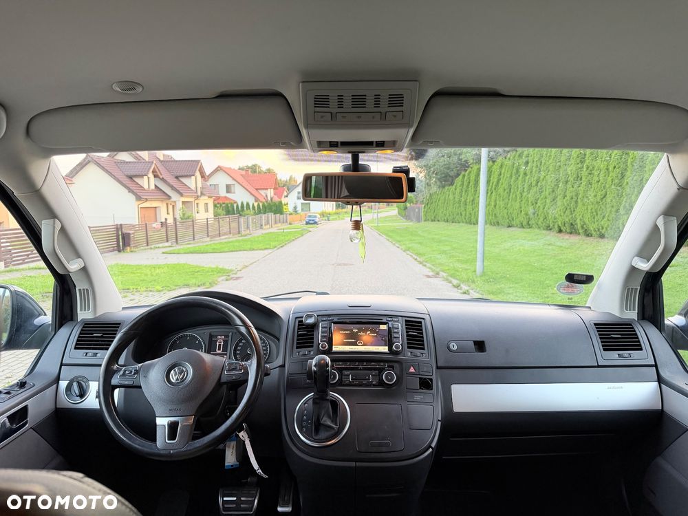Volkswagen Multivan - 8