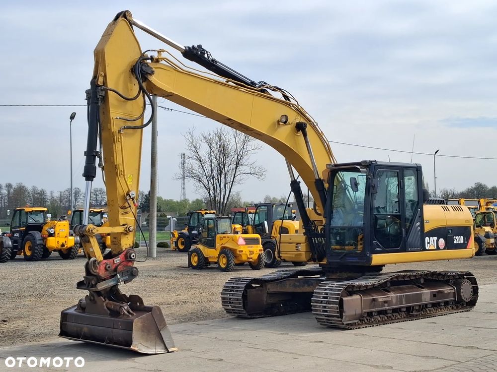 Caterpillar 320 D L - 1