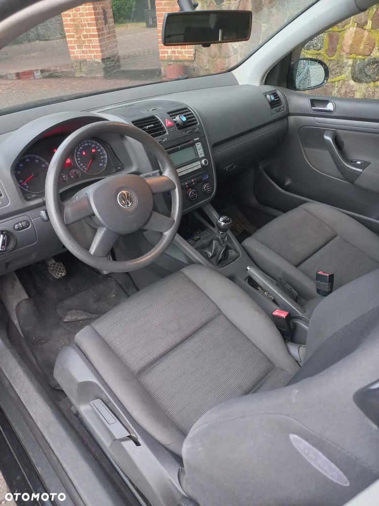 Volkswagen Golf - 5