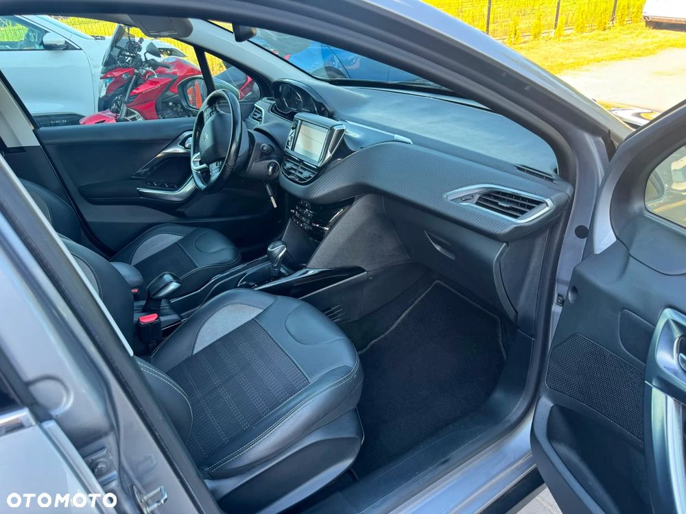 Peugeot 2008 PureTech 110 GPF Stop&Start EAT6 Allure - 26