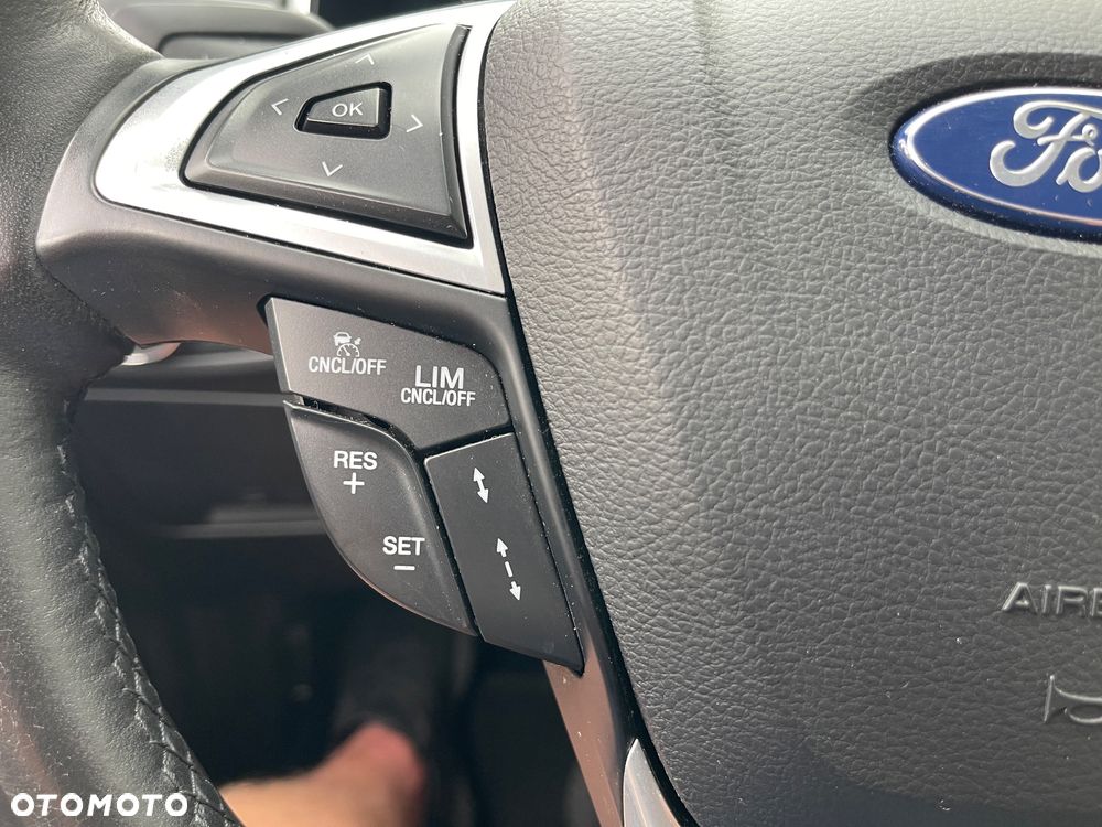 Ford S-Max - 38