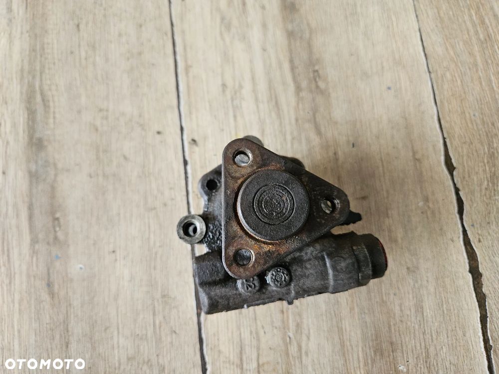Pompa wspomagania VW Passat B5 FL Lift 1,9 TDI 8D0145177A - 5