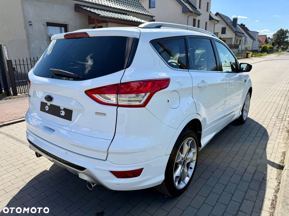 Ford Kuga 1.6 EcoBoost 2x4 Titanium - 9