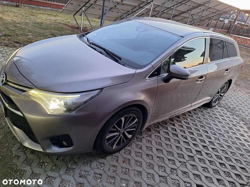 Toyota Avensis Touring Sports 2.0 D-4D Team Deutschland - 3