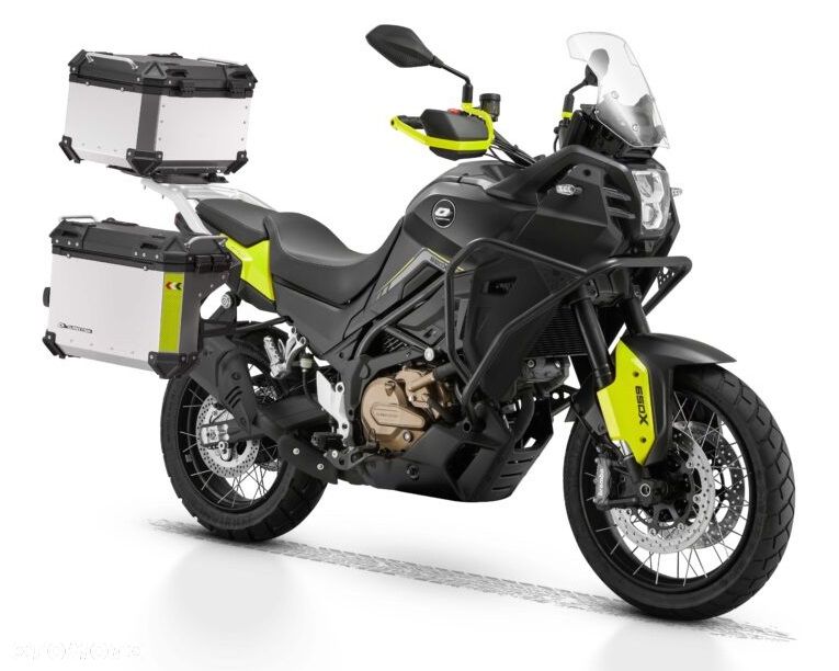 QJMOTOR SVT 650X - 3