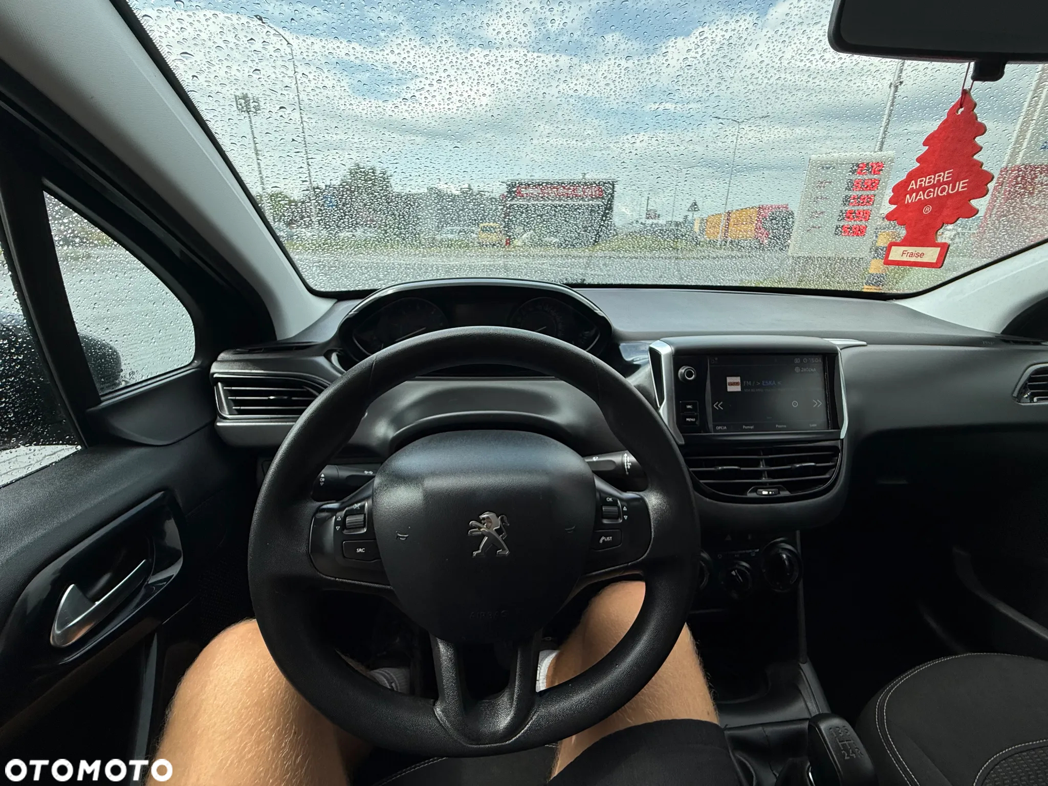 Peugeot 208 1.6 BlueHDi Allure S&S - 16
