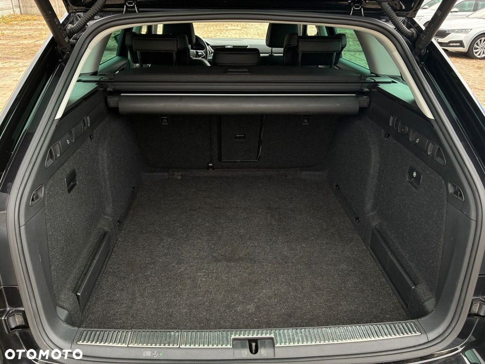 Skoda Superb 2.0 TDI SCR Style DSG - 36