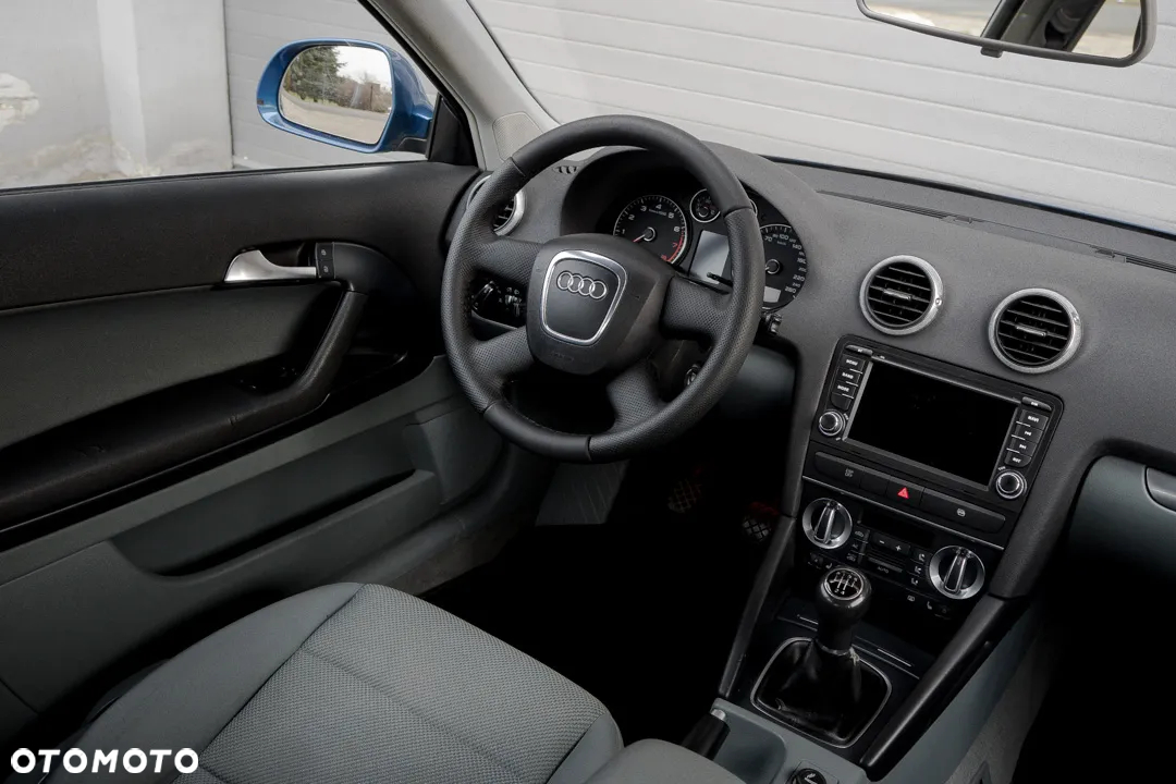 Audi A3 1.6 Attraction - 29