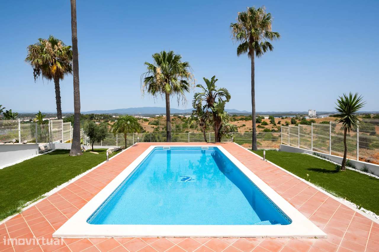 Fabulosa Moradia T3 em lugar exclusivo com vista golfe, piscina e gara - Grande imagem: 4/28
