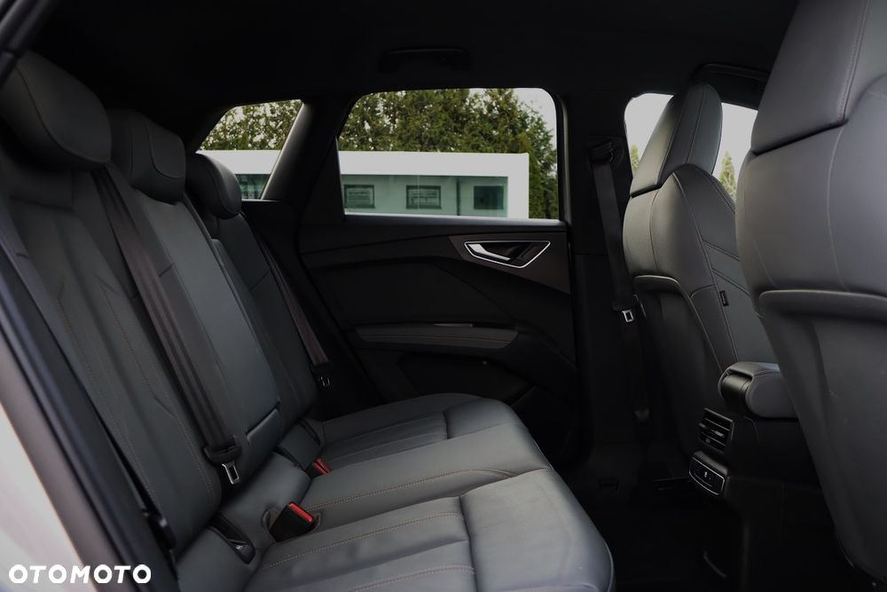 Audi Q4 e-tron 45 82kWh Quattro S Line Edition - 27