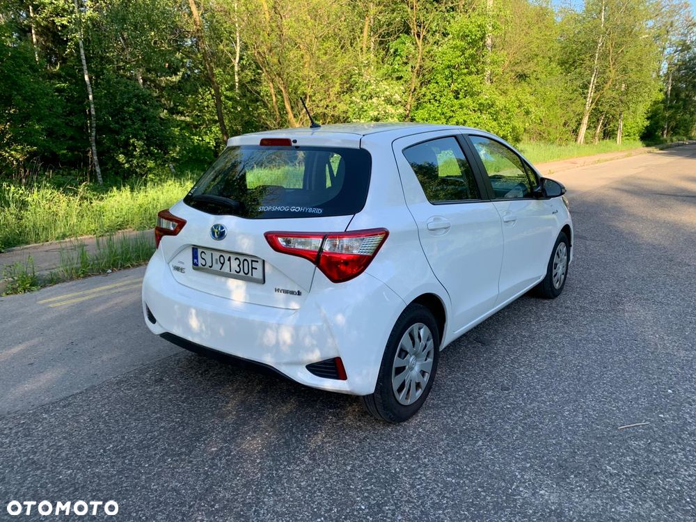Toyota Yaris Hybrid 100 Active - 7