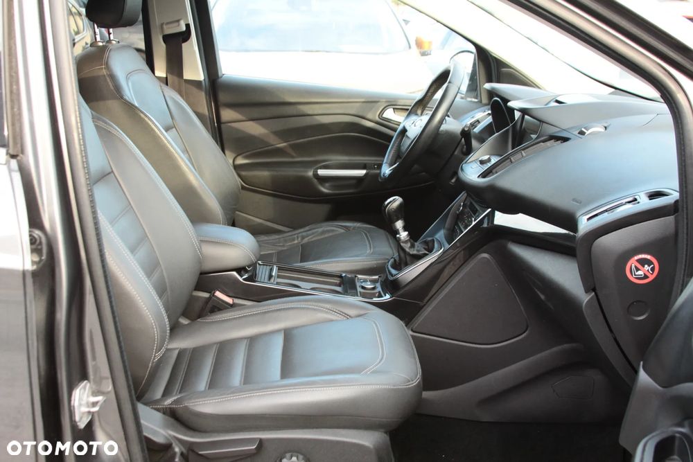 Ford Kuga 2.0 TDCi 4x4 Titanium - 15