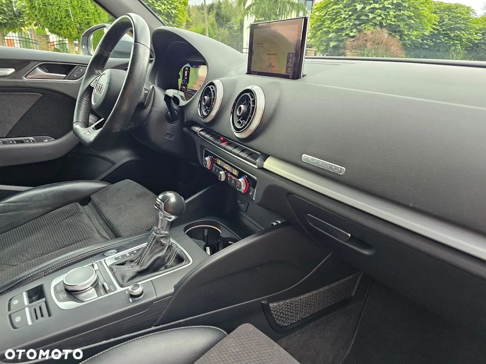 Audi A3 Sportback 2.0 TDI (clean diesel) quattro S tronic S line Sportpaket - 39