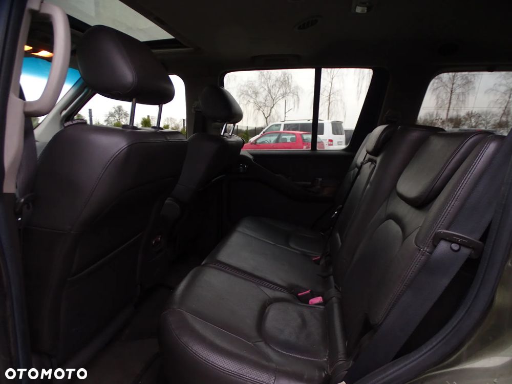 Nissan Pathfinder 2.5 DCi Elegance + - 21