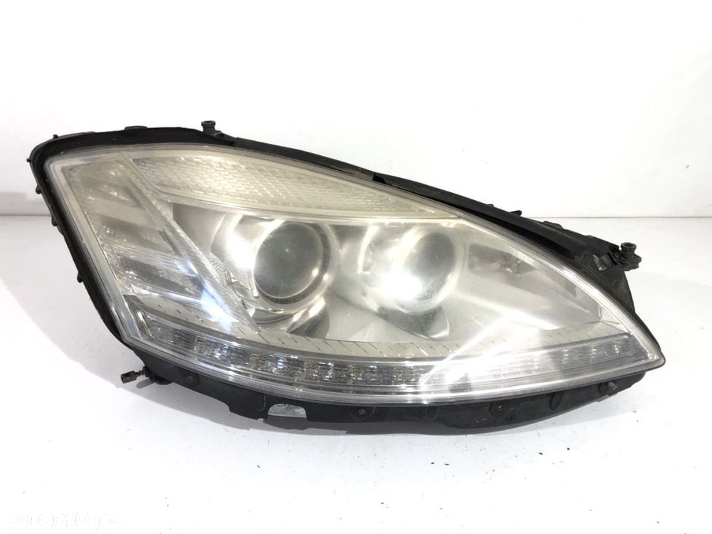 REFLEKTOR PRAWY PRZÓD XENON  MERCEDES-BENZ KLASA S (W221) 2005 - 2013 S 400 Hybrid 220 kW [299 KM] - 1