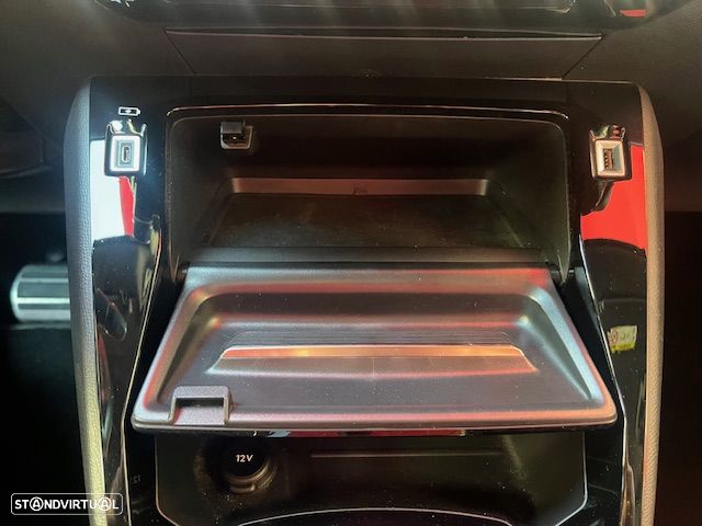 Peugeot e-208 GT Pack - 17