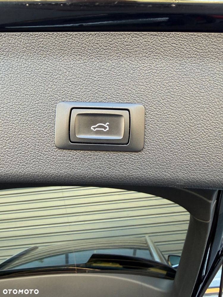 Audi A4 Avant 2.0 TDI DPF clean diesel quattro S line Sportpaket - 23
