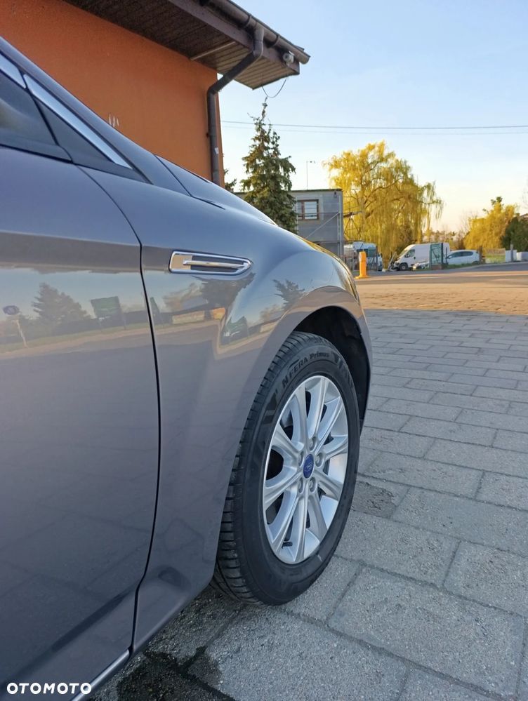 Ford Mondeo 2.0 TDCi Ambiente - 4